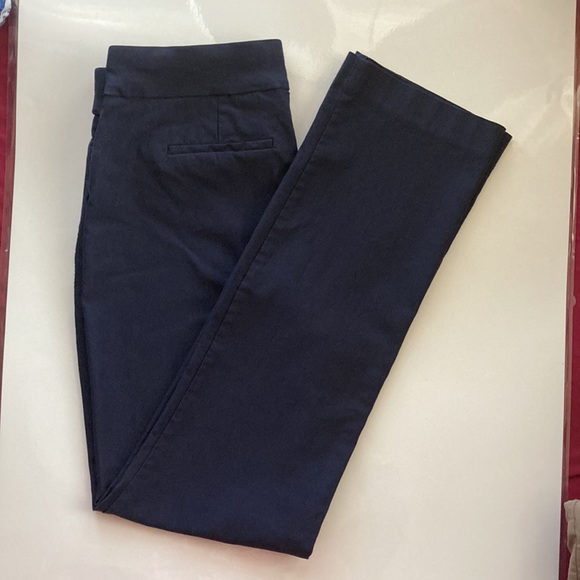 Chico’s Size 1R = 8R blue pull up pants. 2 front pockets Made in Vietnam - Picture 2 of 8